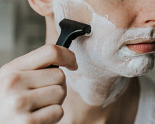 Load image into Gallery viewer, Black safety razor